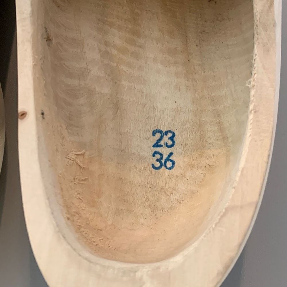 Wooden  Dutch  Shoes - Picture 5 of 7